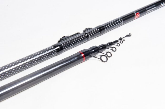 Болонське карбонове вудилище River Sports Fishing New Hunter